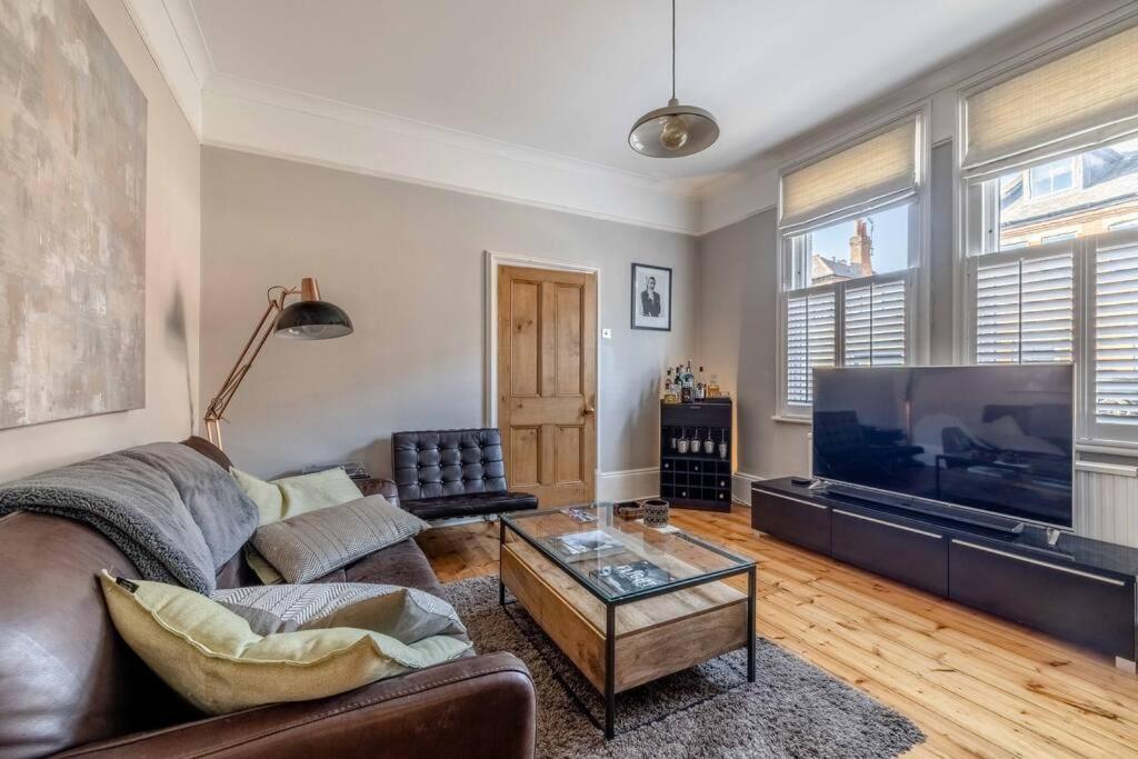 Couples Retreat - The Long Walk, Windsor Castle Apartment ภายนอก รูปภาพ